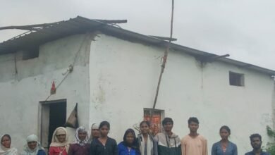 Photo of स्वतंत्रता दिवस के अवसर पर मजदूरों ने डोलरिया तहसील के ग्राम सुपरली में खेत पर लहराया तिरंगा.