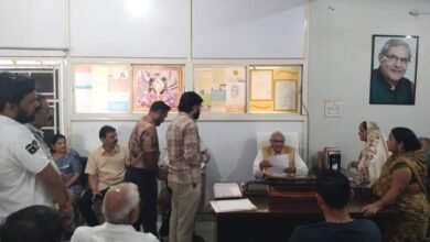 Photo of पुरानी इटारसी में सुलभ काम्प्लेक्स के निर्माण हेतु माननीय विधायक सीता सरन शर्मा एवं न.पा. अध्यक्ष इटारसी को दिया गया ज्ञापन.