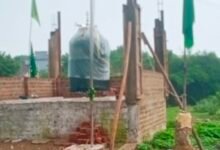 Photo of मेहरागांव नदी के ऊपर ग्वालबाबा मजार का अवैध अतिक्रमण कर निर्माण पर आपत्ति.